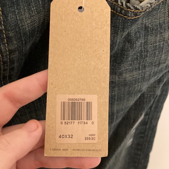 Levi jeans new with tags - Picture 4 of 7